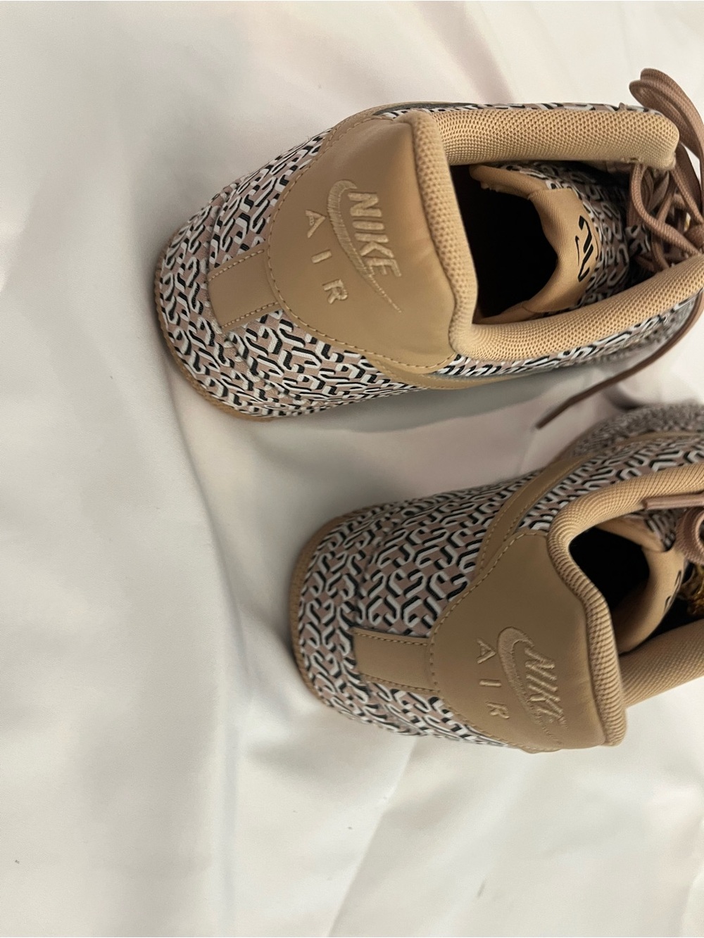 Nike Tan and Black Patterned Air Force 1 Low Sneakers United in Victory - Picture 8 of 8